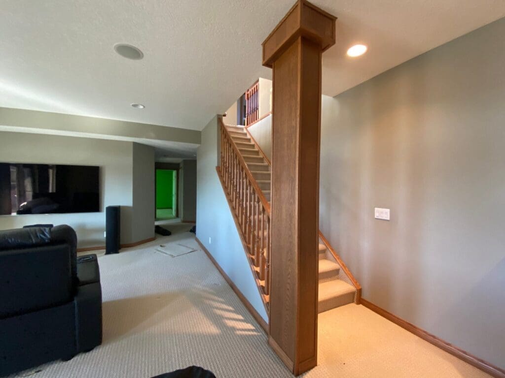 banister rail painting before 6