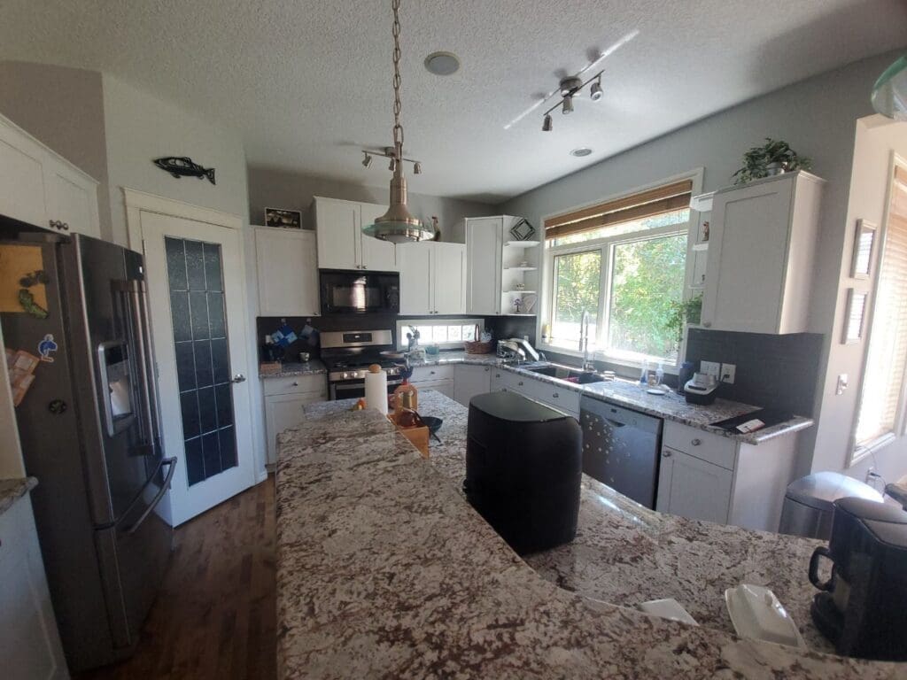 white kitchen after 1