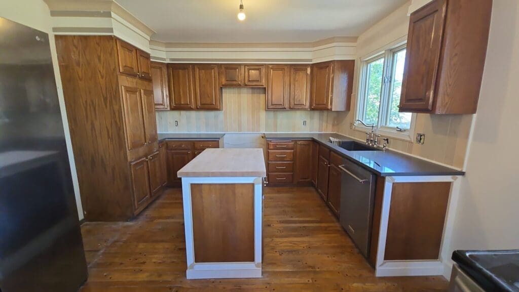 Two tone bright kitchen 12