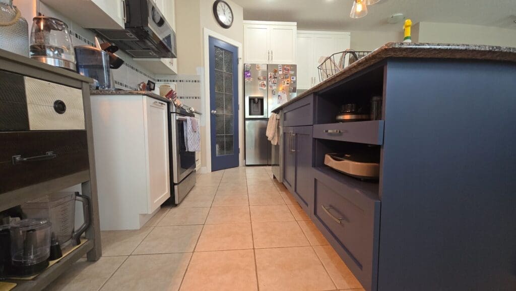 blue and white kitchen 4