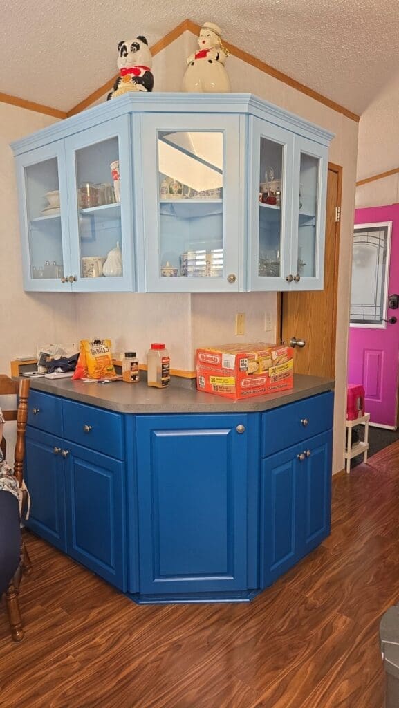 two-tone blue kitchen 4